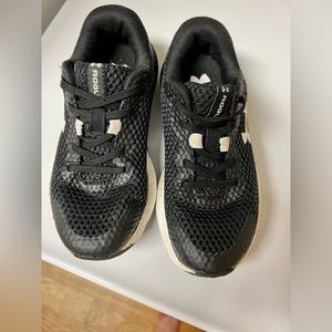 Under Armour Rogue Slip On Sneakers, Black w White, Size 12K Little Boy or Girl